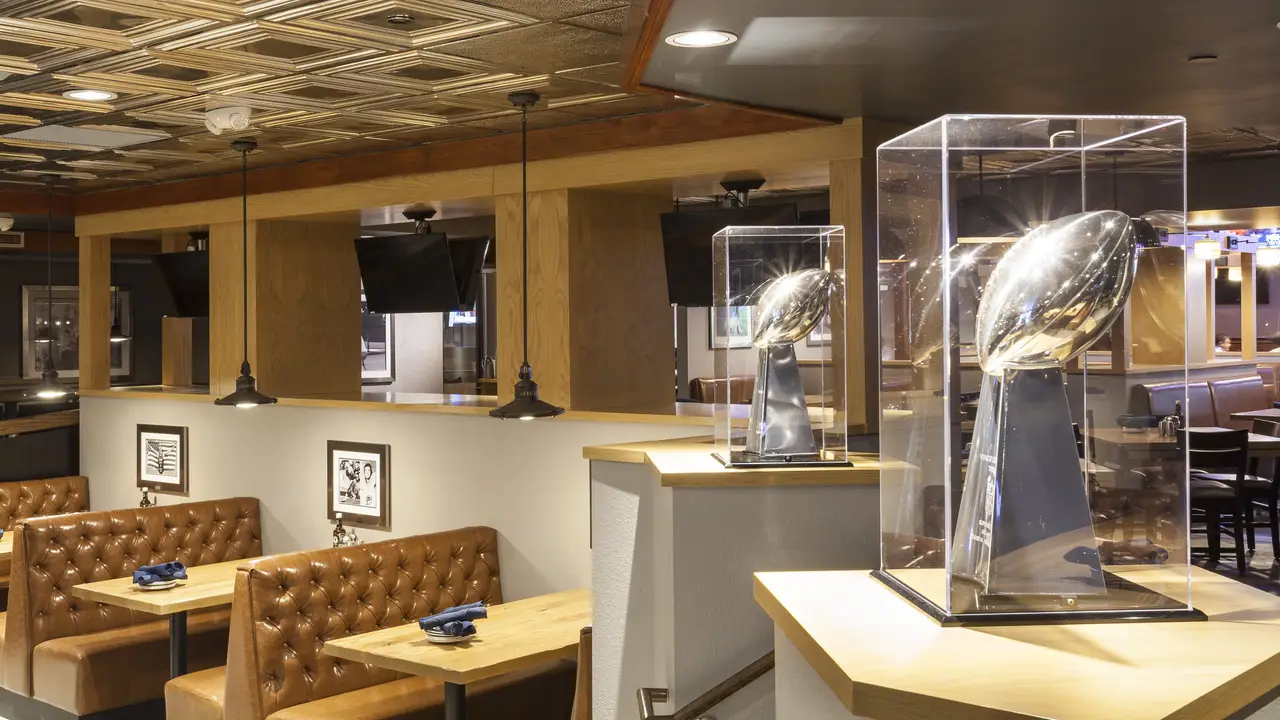 Interior - Shula’s 2 Steak & Sports - Miami Lakes, Miami Lakes, FL