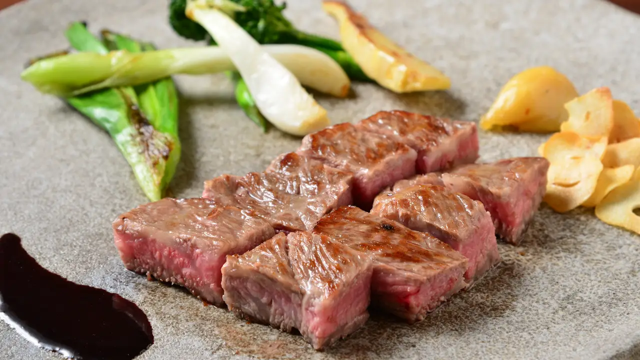 但馬　肉 - Tajima - Kobe Portopia Hotel, Kobe-Shi,Chuo-Ku, Hyogo