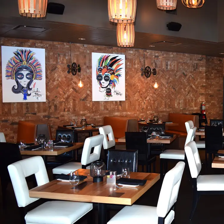 Mesa Inside - Mesa 21, Orlando, FL