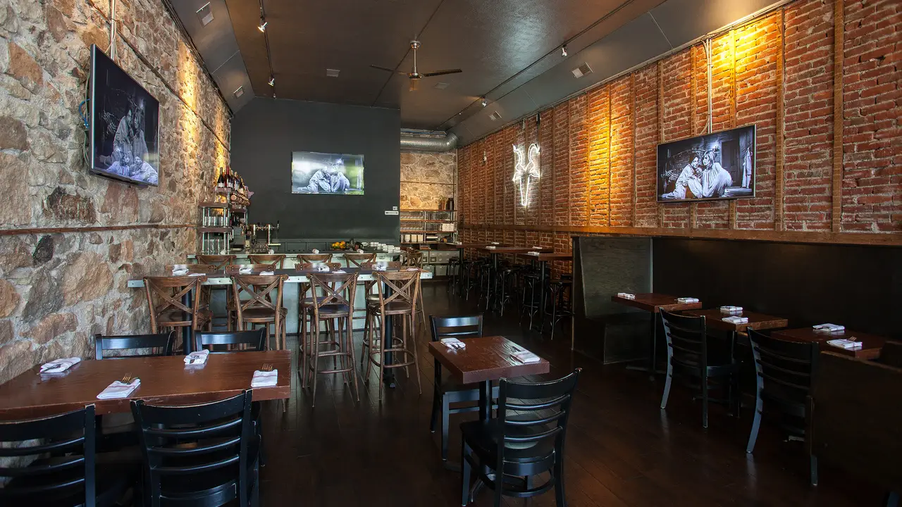 Cook Tavern & Pizzeria - Permanently Closed, St. Helena, CA