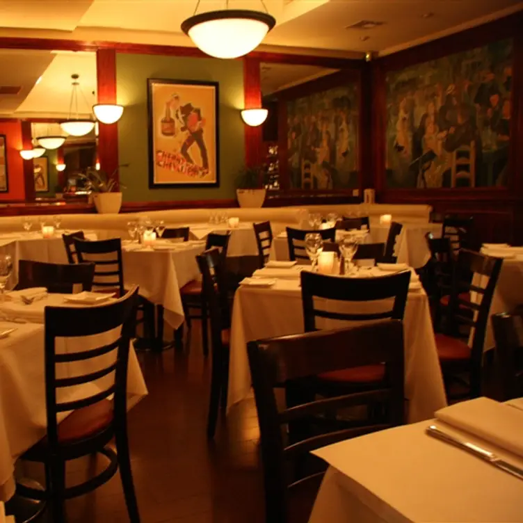 Le Petit Restaurant, Sherman Oaks, CA