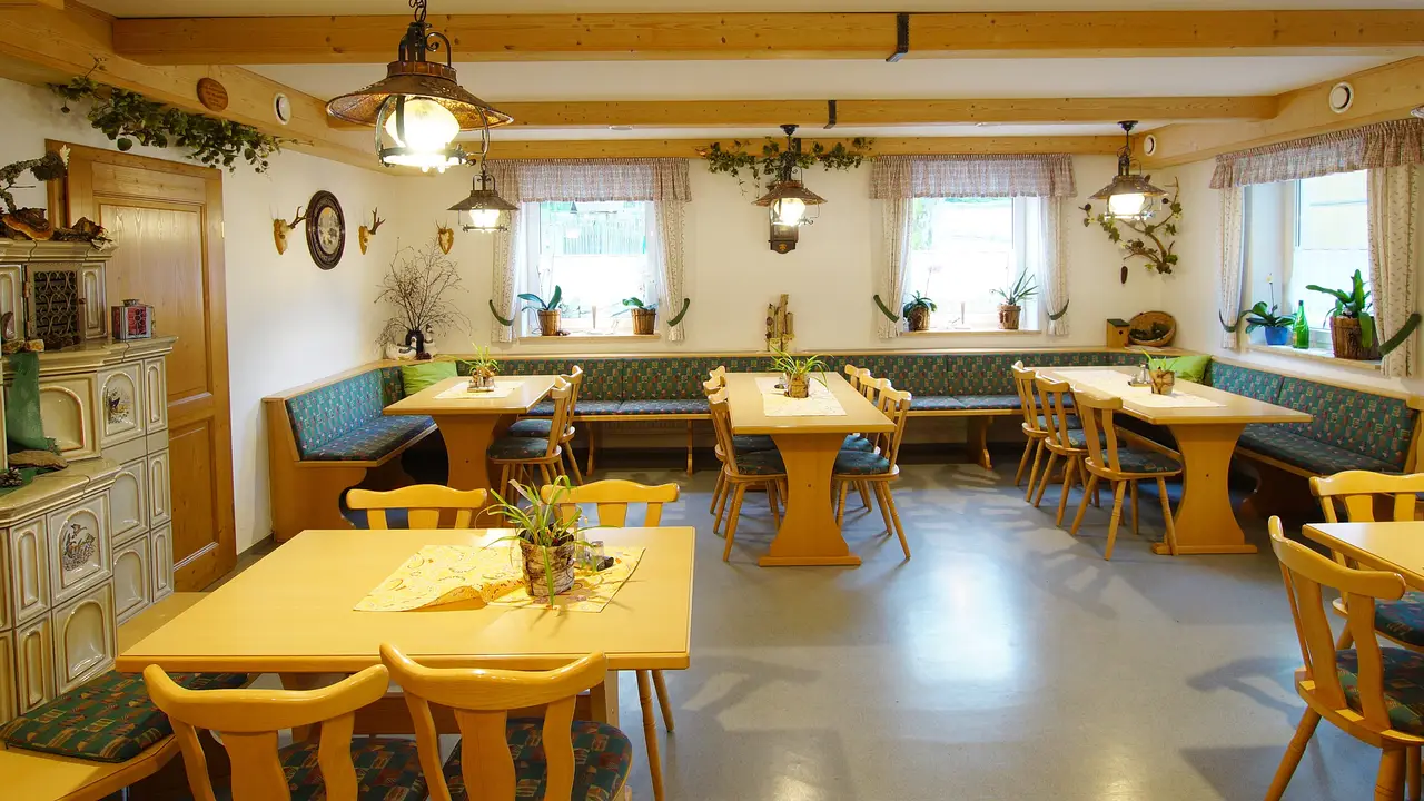 Wirtshaus - Gasthof Pension Waldfrieden, Brand, BY