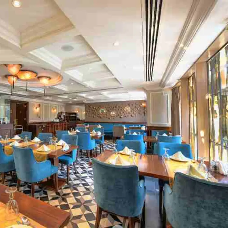 Petek Restaurants & Sweets, Abu Dhabi, Abu Dhabi