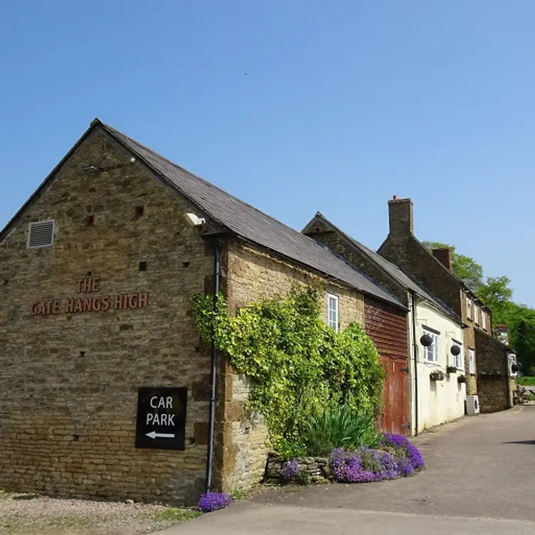Gate Hangs High, Banbury, Oxfordshire