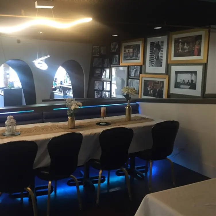 Qube Bar and Grill CA San Mateo