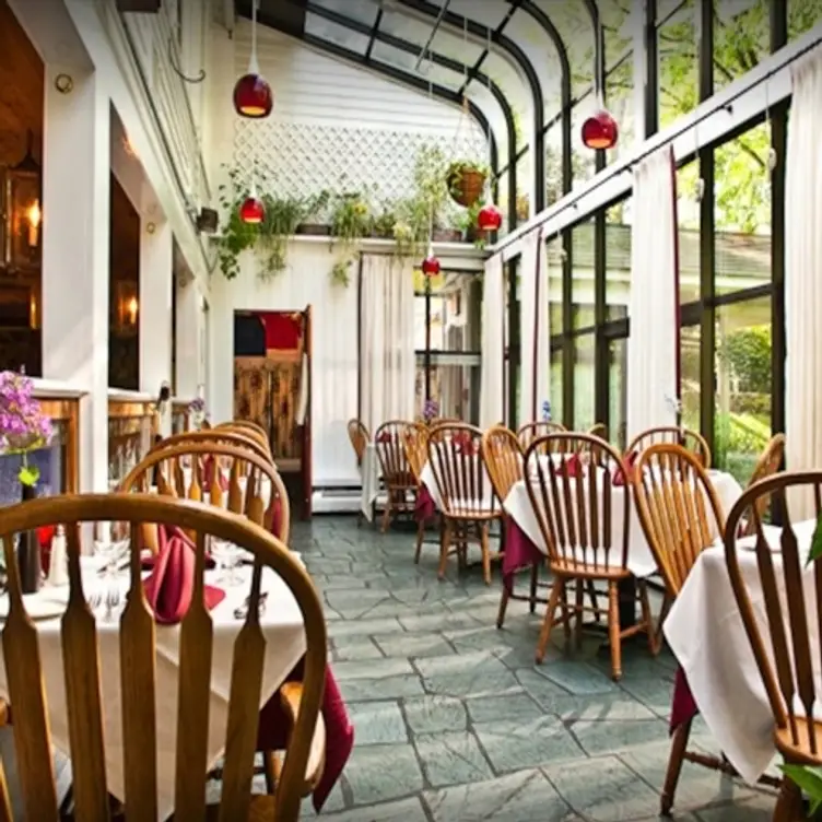 The Perfect Wife Restaurant & Tavern - Permanently Closed, Manchester Center, VT