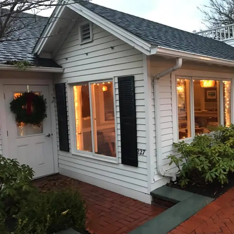 Facade - The Grill on Main, Edgartown, MA