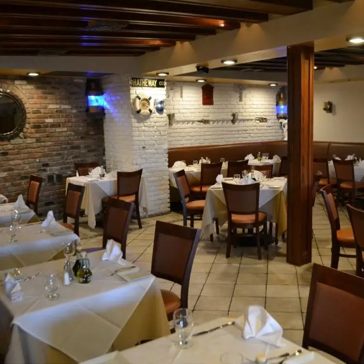 Il Vaporetto Italian Restaurant - Patrona Fusion Restaurant, West New York, NJ
