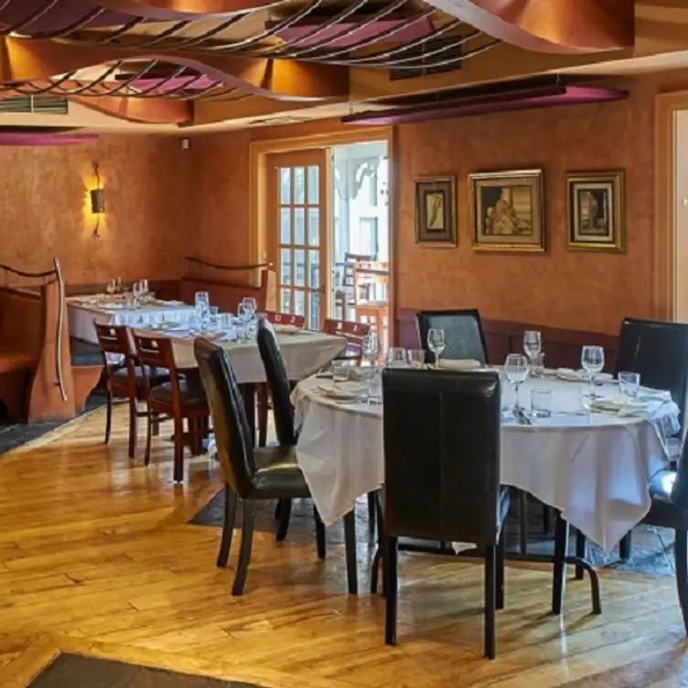 Ambiyan, Unionville, ON