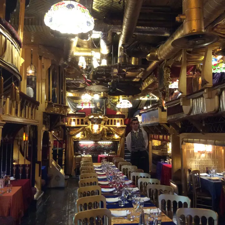 Sarastro, London, 