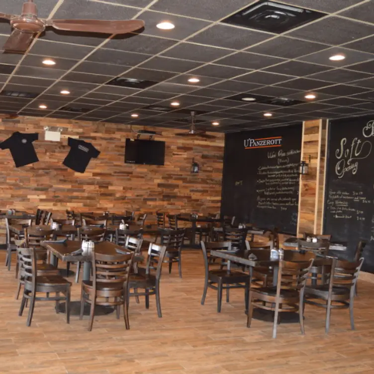 U'PANNZEROTT, Horsham, PA
