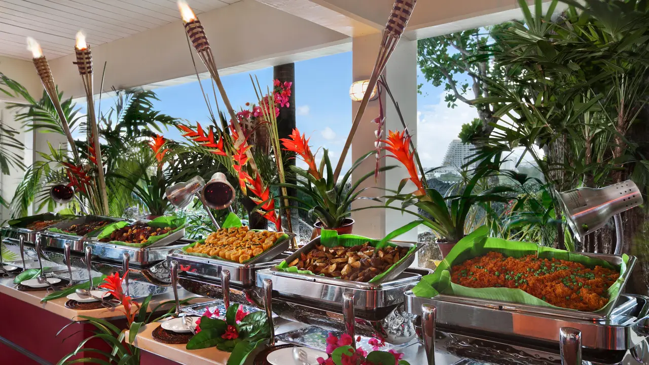 Tropics Bbq Buffet - Tropics BBQ - Hilton Guam Resort & Spa, Tumon Bay, Guam