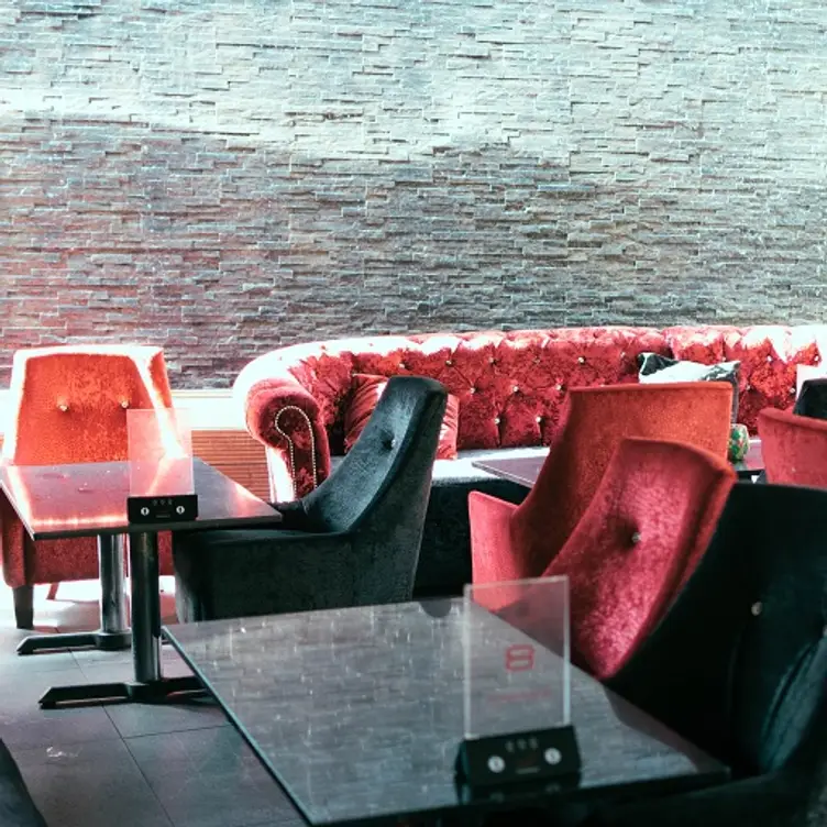 Carlton Lounge, London, 