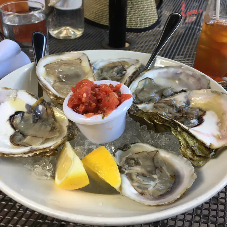McKelvies, Halifax, NS