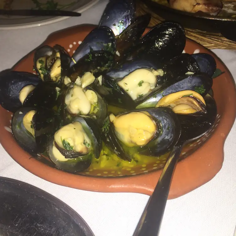 MIMO Restaurant & Lounge, Calgary, AB