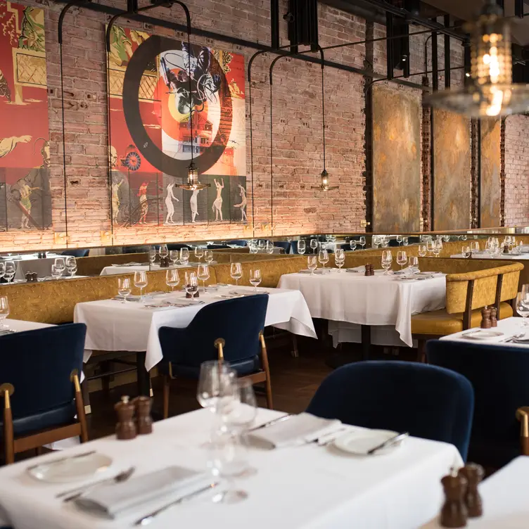 Les Sablons - Les Sablons, Cambridge, MA