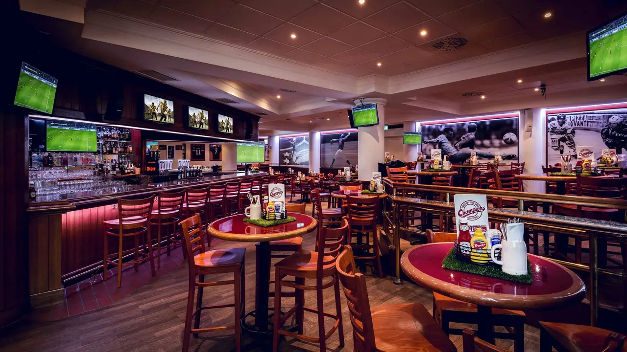 Champions Sports Bar im München Marriott Hotel, München, BY