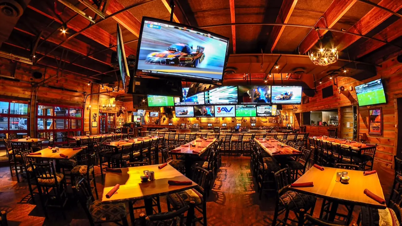 Twin Peaks - Irving, Irving, TX