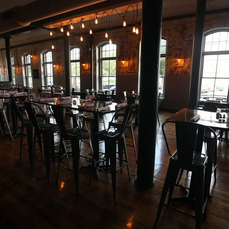 Brick Oven on Main, Pawtucket, RI