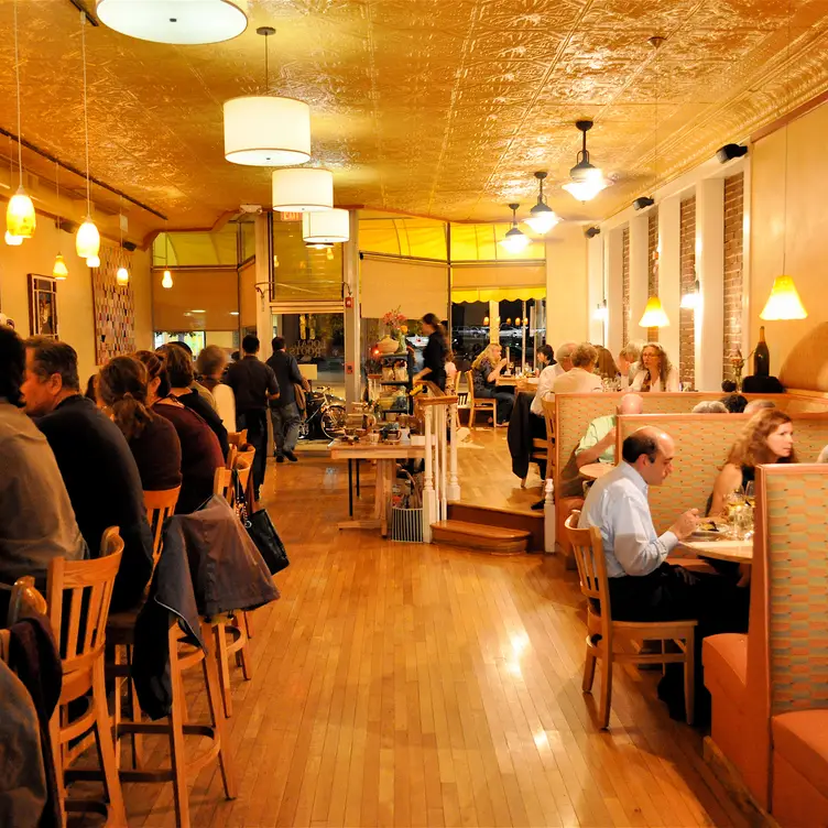 Local Roots (Virginia) - A Farm to Table Restaurant, Roanoke, VA