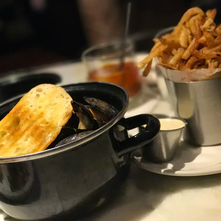 8407 kitchen bar - Permanently Closed, Silver Spring, MD