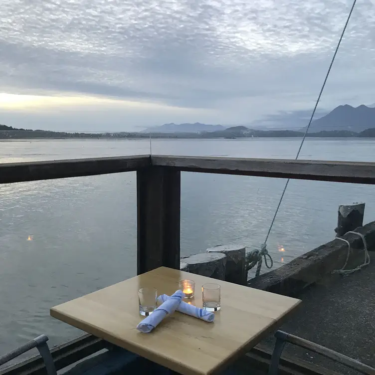 Ice House Oyster Bar, Tofino, BC