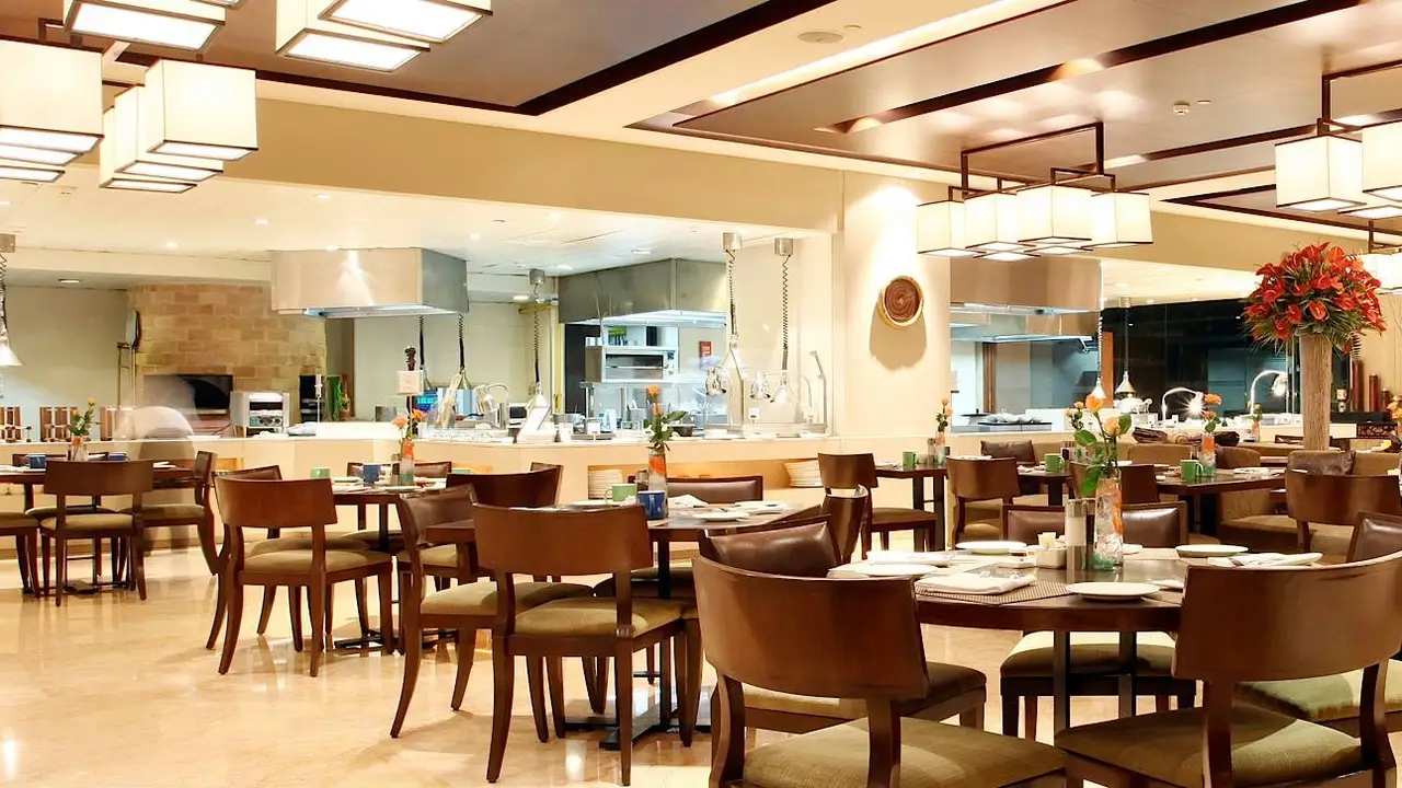 Guru India Fine Cuisine Restaurant- Calgary, Calgary, AB