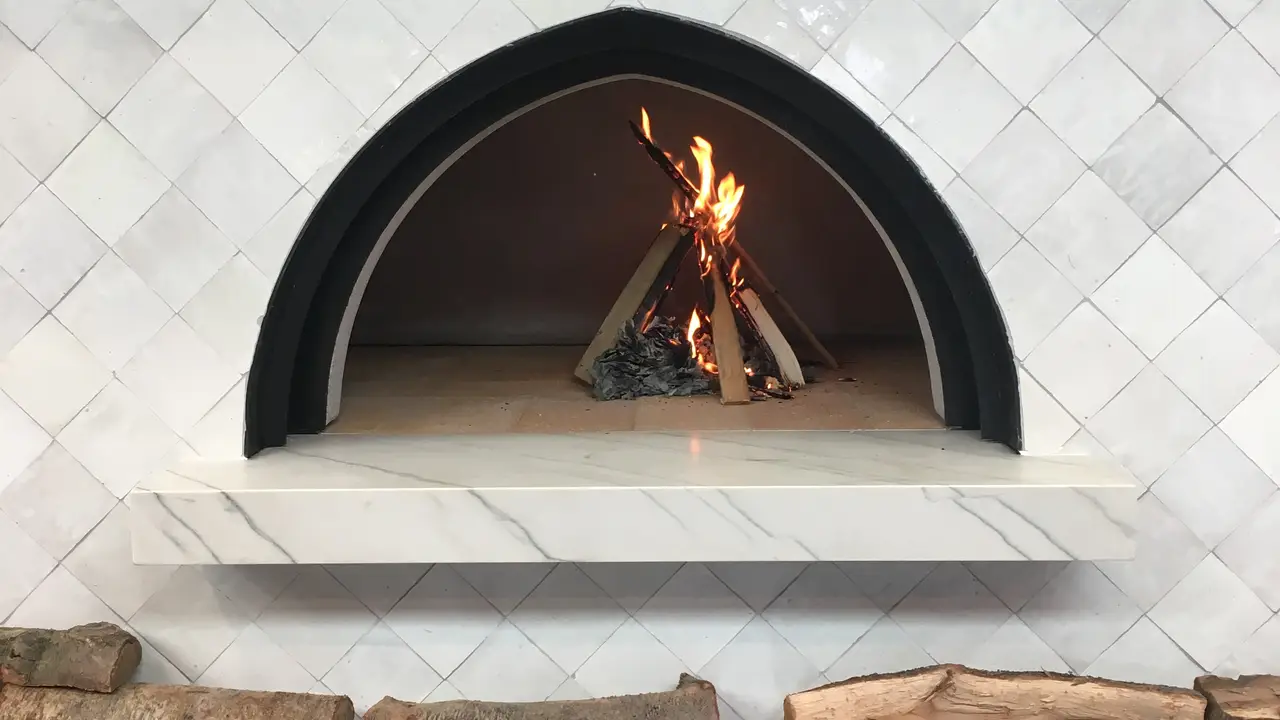 The Hearth & Hound - Permanently Closed, Los Angeles, CA