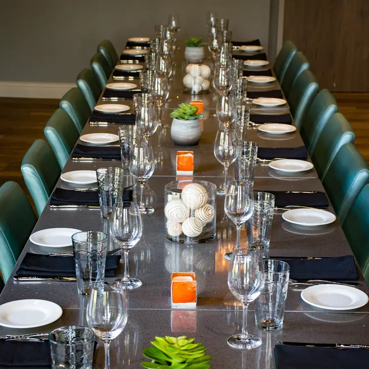 The Cove Private Dining Room - Northwater - Holiday Inn & Suites Bellingham, Bellingham, WA