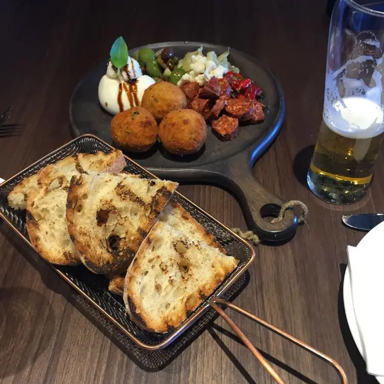 The Lobby Cucina & Bar (Dinner Account), Lilyfield, AU-NSW