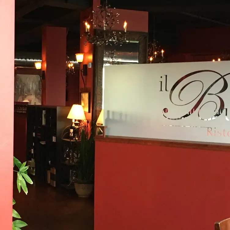 Il Buco, Barrie, ON