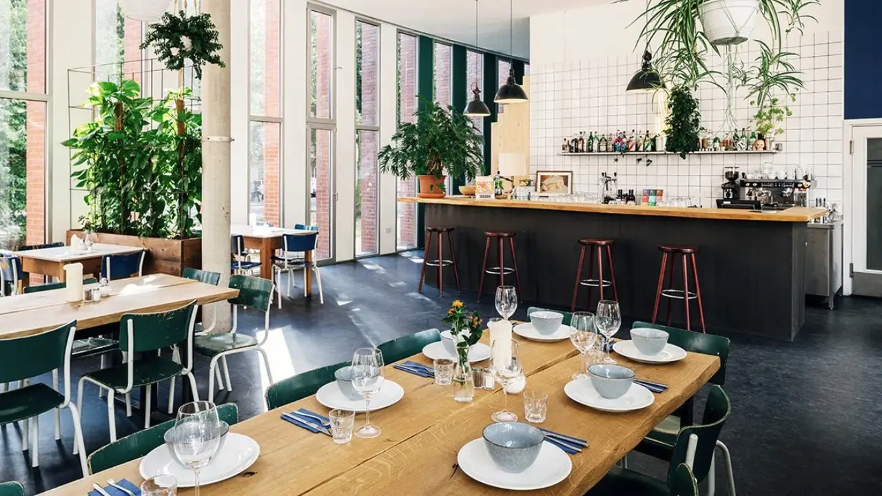 Selig Berlin, Berlin, BE