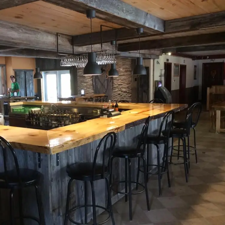 Hôtel du Chasseur, Brownsburg-Chatham, QC
