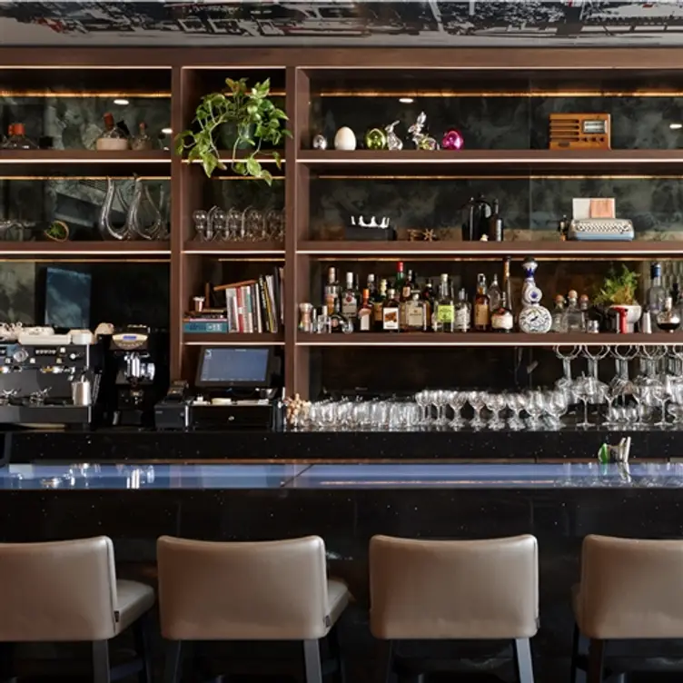 Entice Culinary Lounge, Toronto, ON
