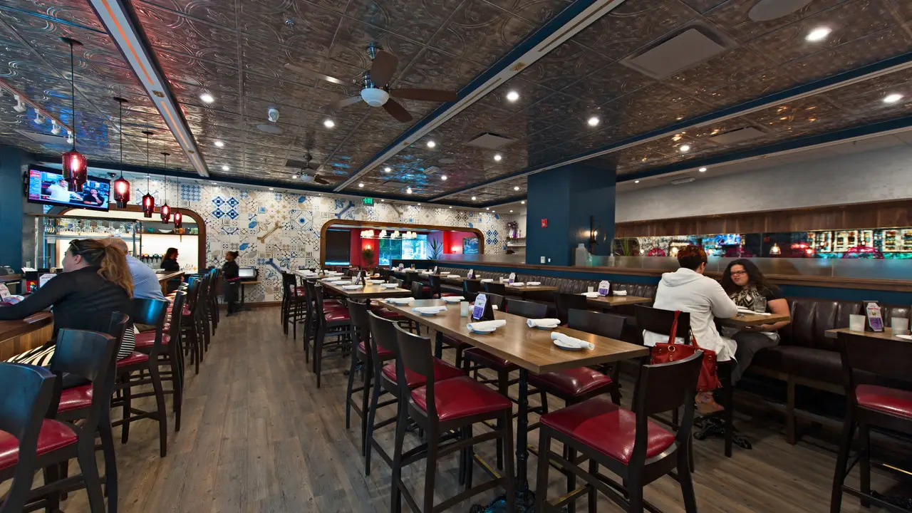 Paladar Latin Kitchen & Rum Bar, Vienna, VA