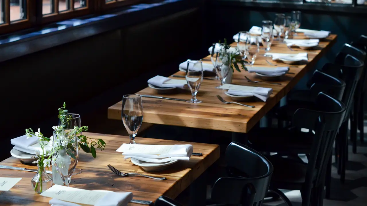 Amis - Westport, Westport, CT