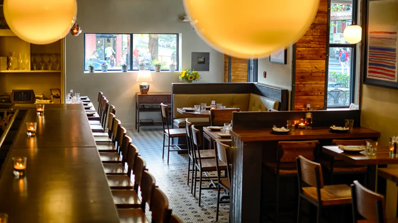 Tyber Creek Wine Bar & Kitchen - Permanently Closed, Washington, DC
