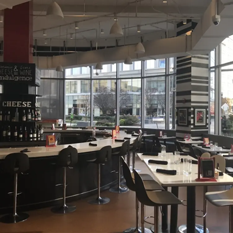 Cheesetique - Ballston - Permanently Closed, Arlington, VA