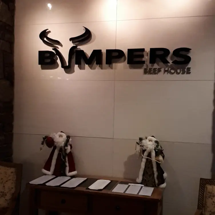 Bumpers Beef House, Banff, AB
