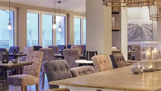 Una foto del restaurante HOLYHARBOUR CAFÉ & GRILL