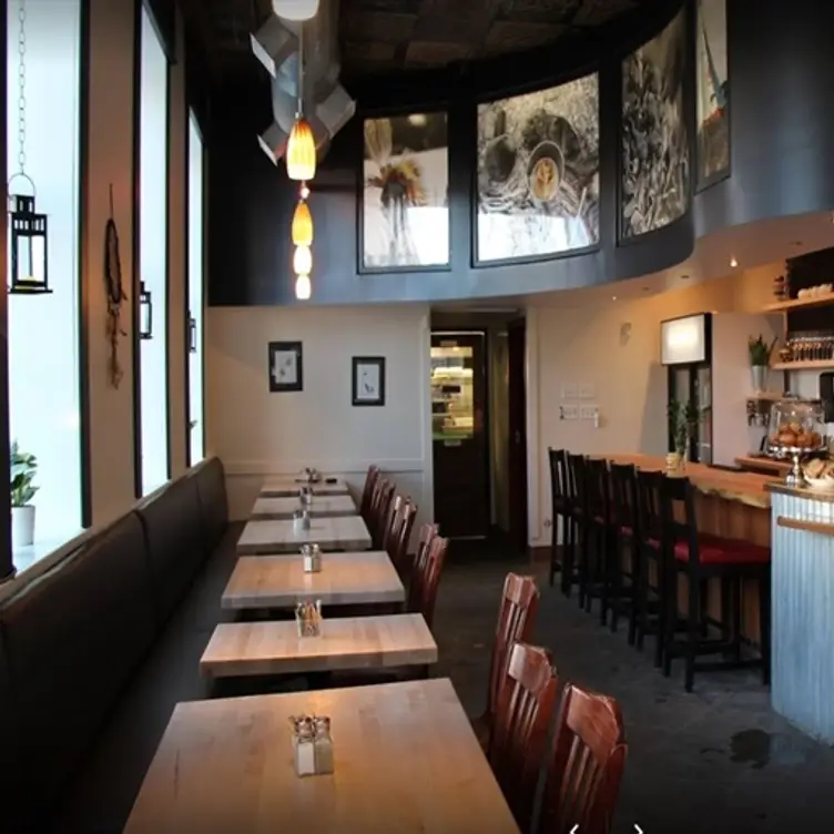 Feast Cafe Bistro, Winnipeg, MB