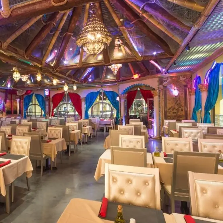 La Vie Mediterranean Restaurant, Pompano Beach, FL