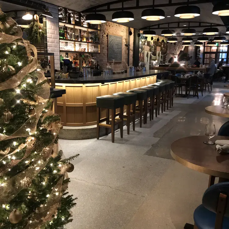 Les Sablons, Cambridge, MA