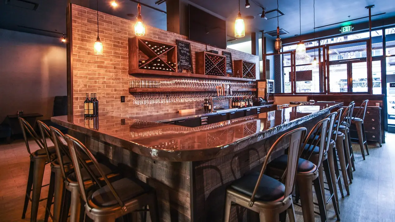 Vine&olive - Vine & Olive Eatery & Wine Bar, Coeur D'Alene, ID