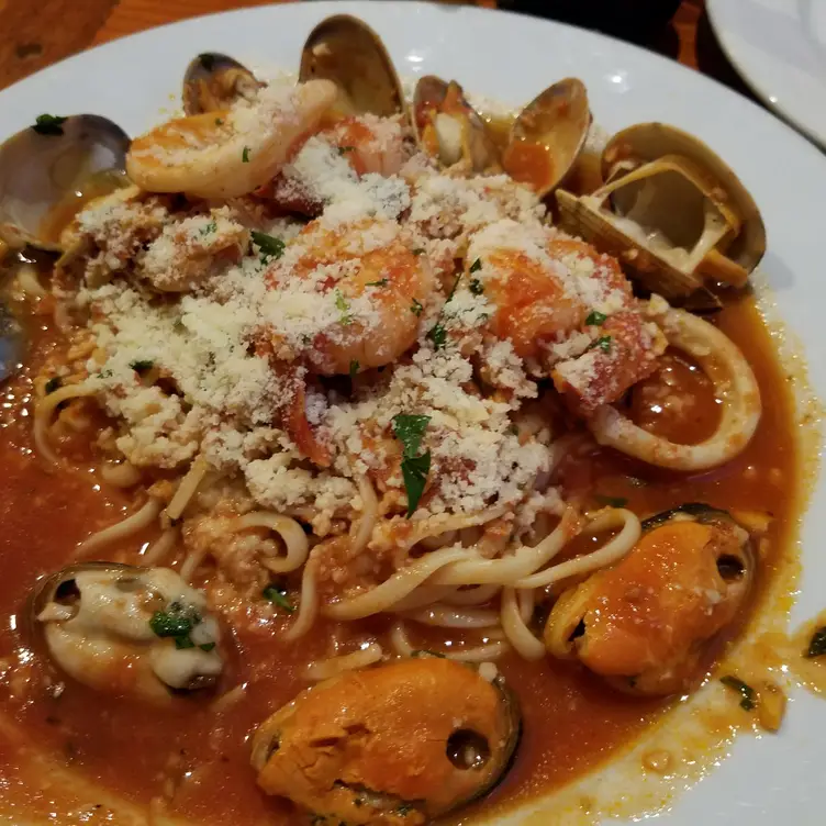 Sistina - Honolulu, Honolulu, HI