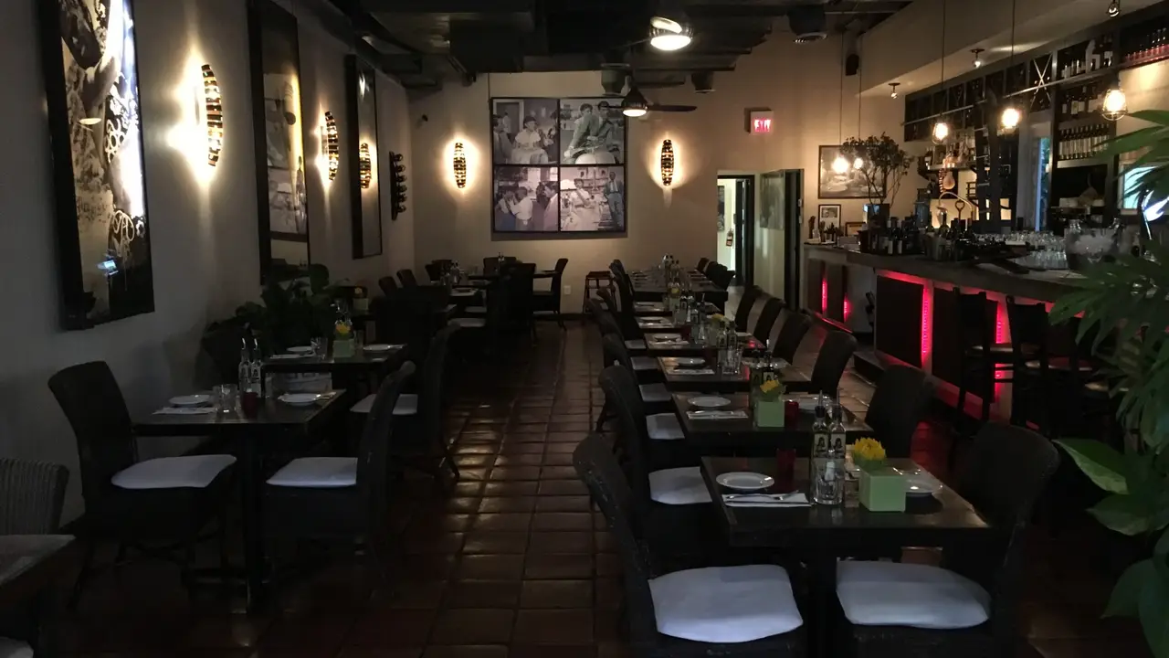 Cara Mia Trattoria Italiana - Permanently Closed, Miami Beach, FL