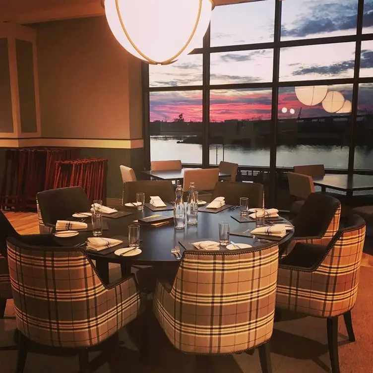 Steam Restaurant - Embassy Suites, Wilmington, NC