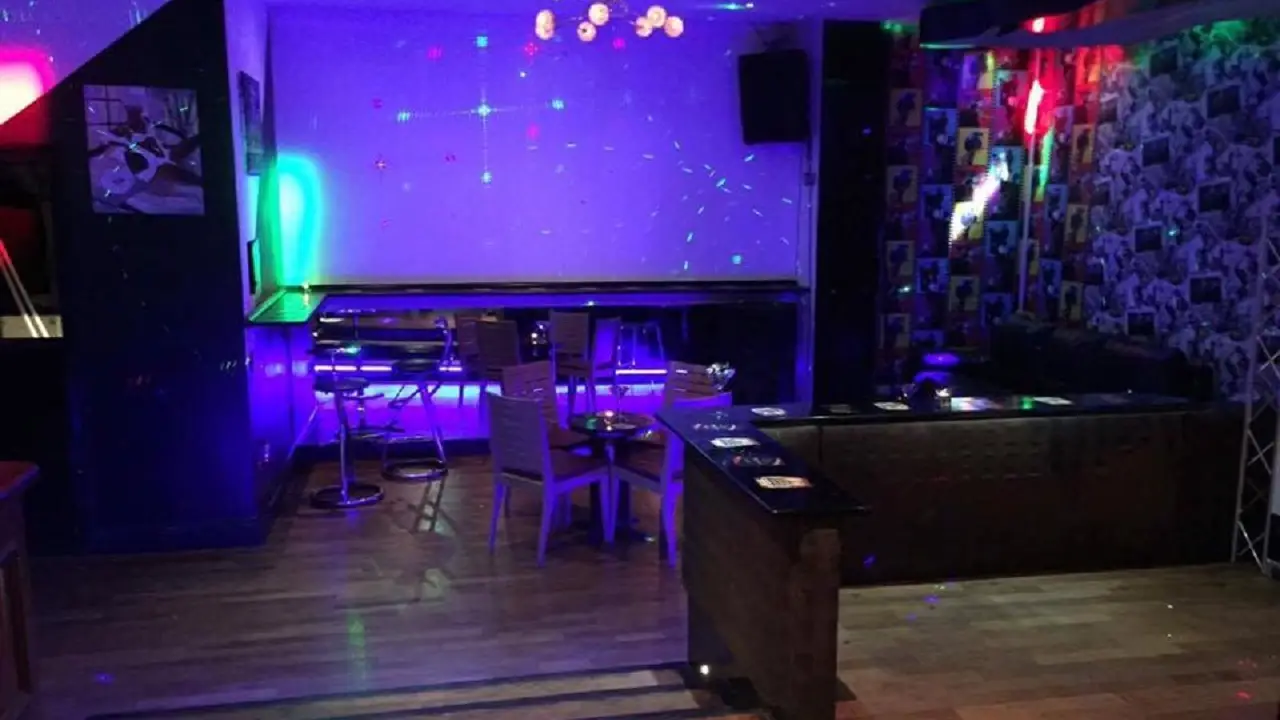Blue Vegas - Perm Closed, London, 