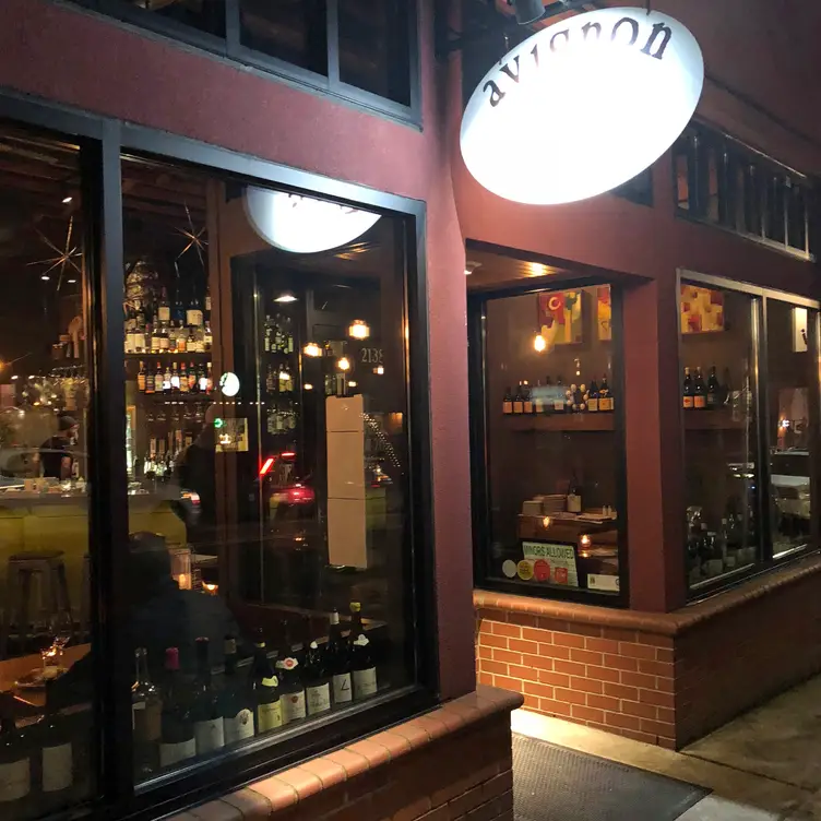 Bar Avignon, Portland, OR