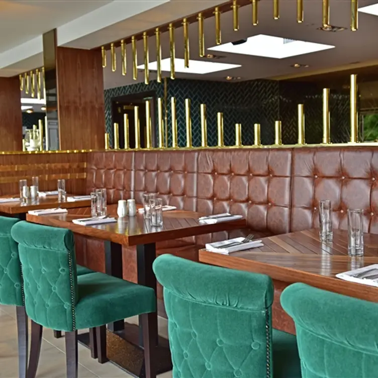 Interior - The Shore - DoubleTree by Hilton, Inverkeithing, Fife